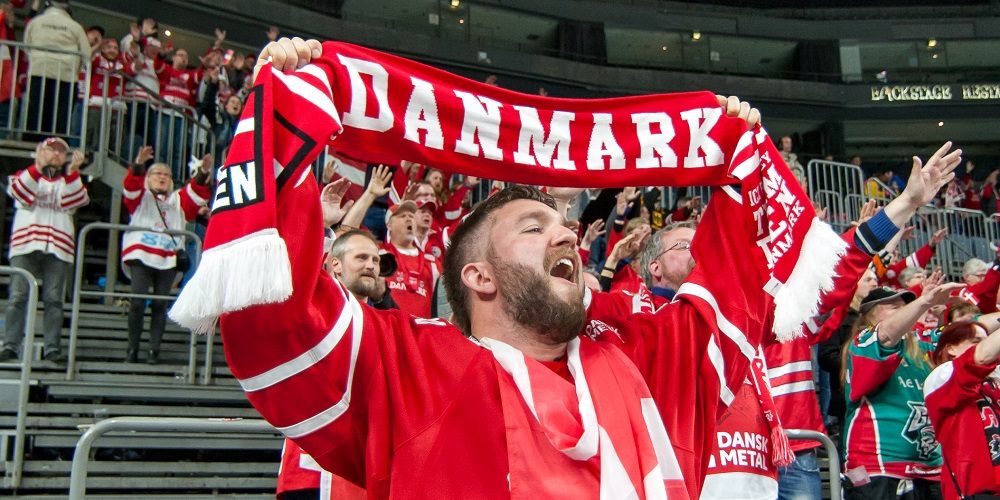 Danmarks U20 landshold skal forsøge, at rykke op til topdivisionen i Junior VM.